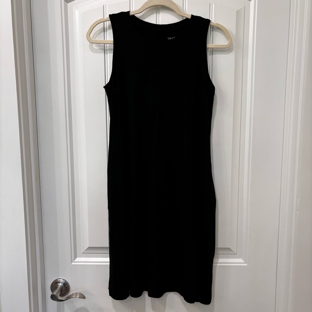Time and Tru Women’s Black Sleeveless A-Line Dress Size M